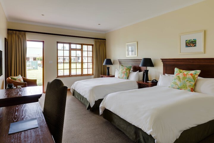 Room 4 of 64