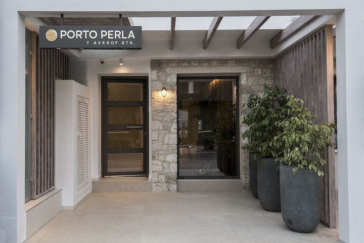 Hotel 83 of 91