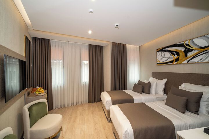 Room 65 of 170