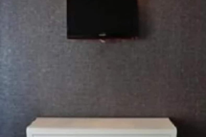 Room 11 of 35