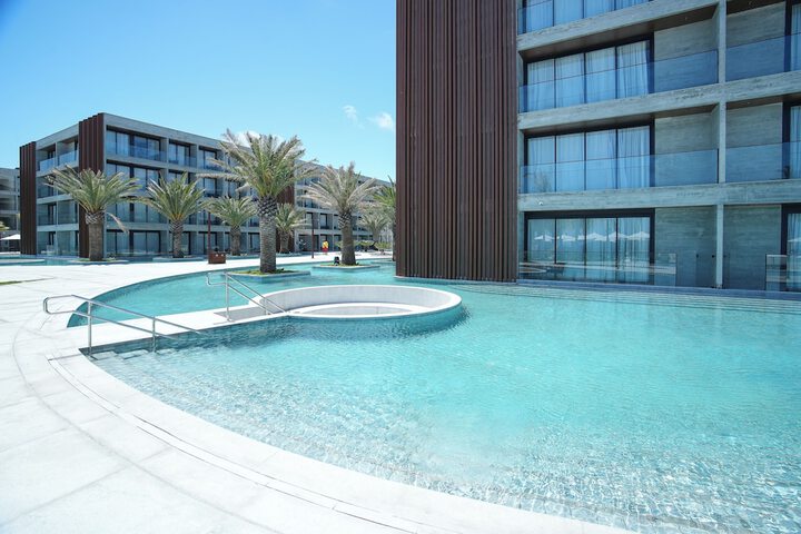 Pool 30 of 72