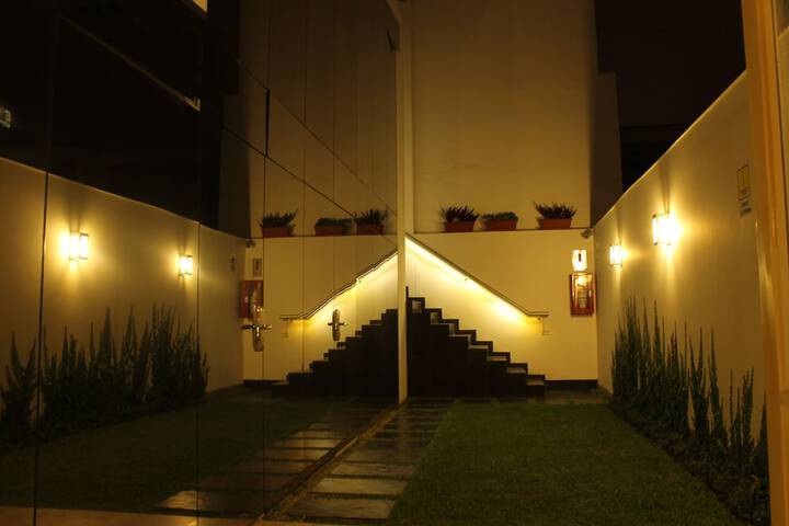 Hotel Exterior 1 of 34