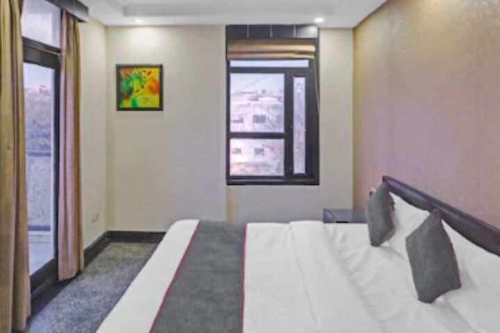 Room 12 of 17