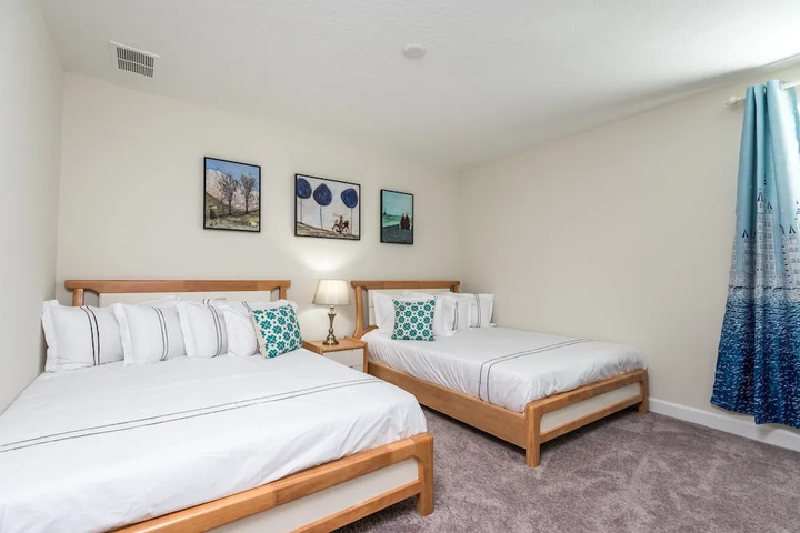 Room 7 of 27
