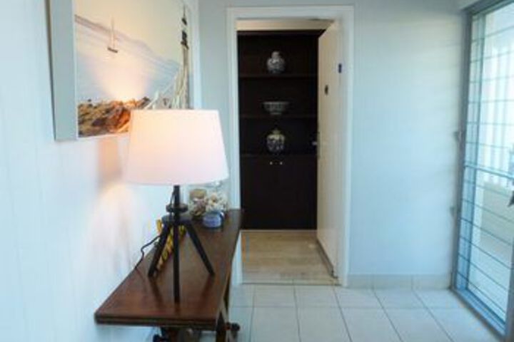 Ballroom/Hall 14 of 25