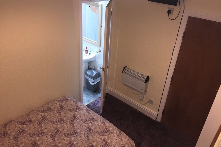 Room 40 of 87