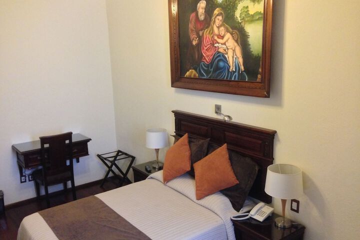 Room 8 of 43