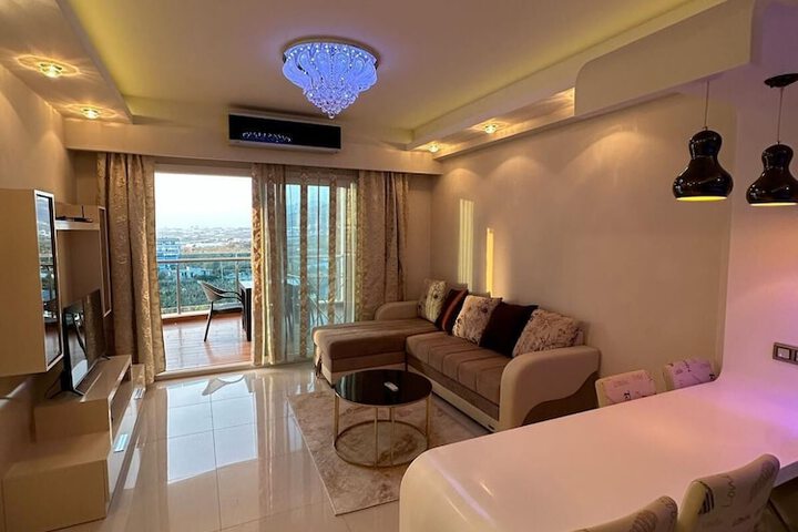 Room 9 of 71