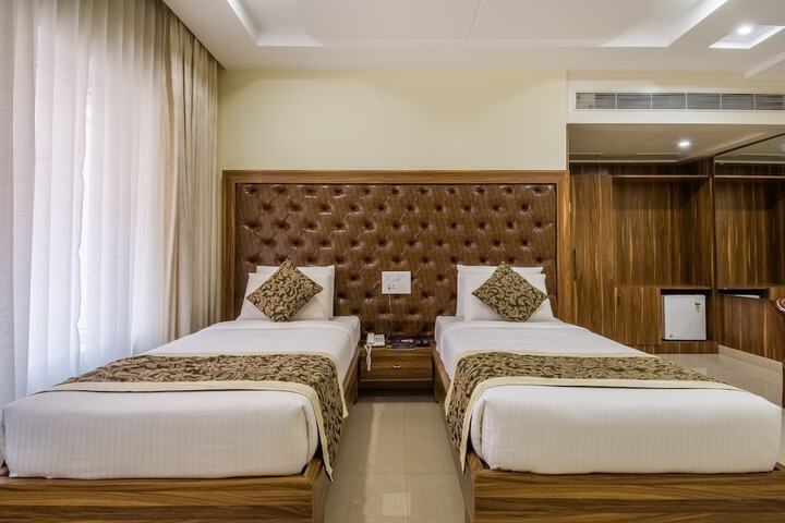 Room 14 of 32
