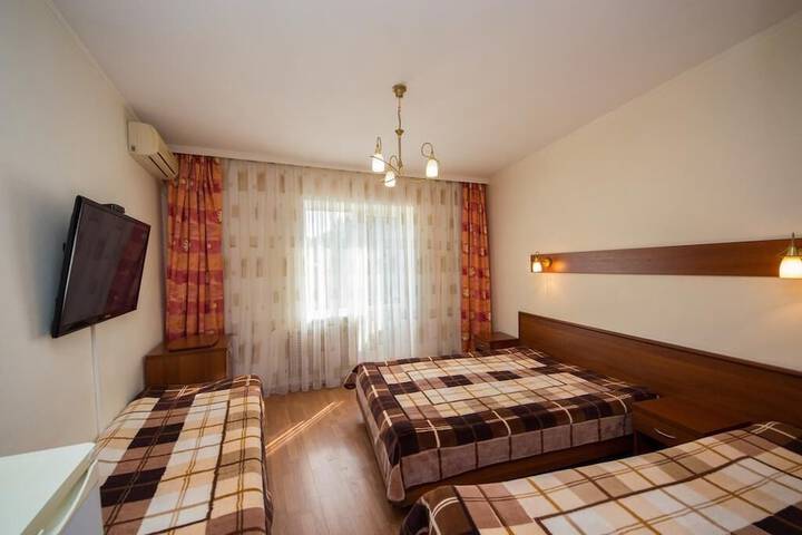 Room 3 of 53