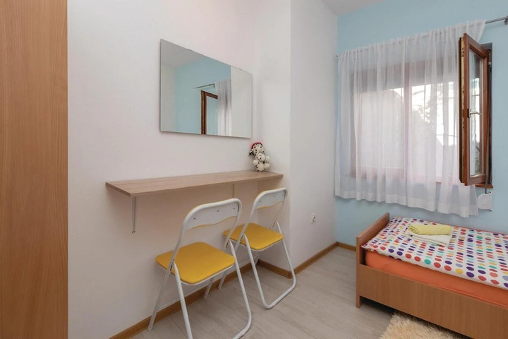 Awesome Home in Zadar With Wifi and 2 Bedrooms