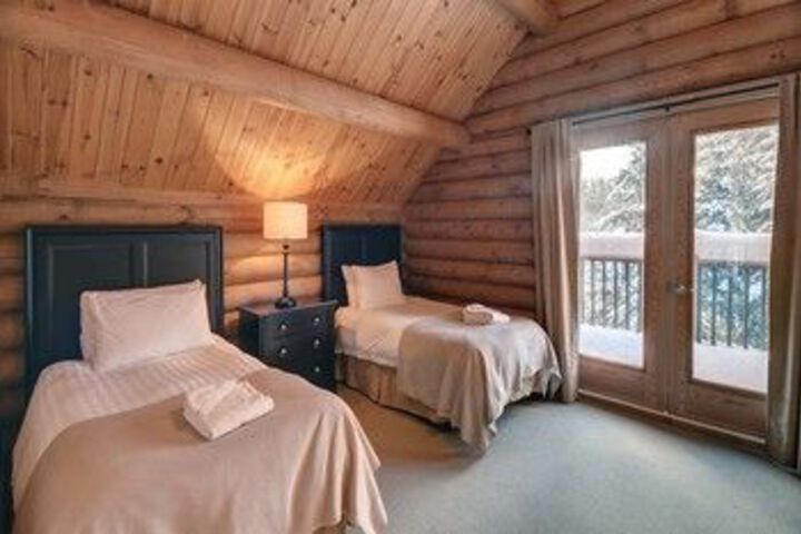 Room 9 of 27