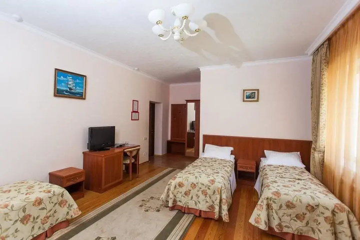 Room 9 of 19