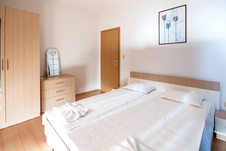 Room 3 of 22