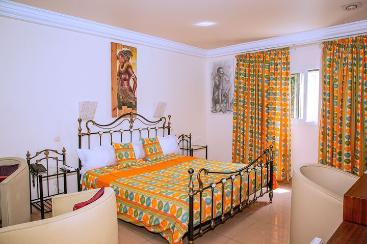 Room 15 of 28