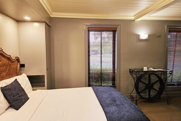 Room 14 of 74