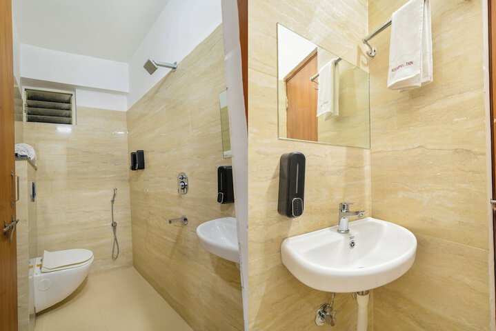 Room 35 of 48
