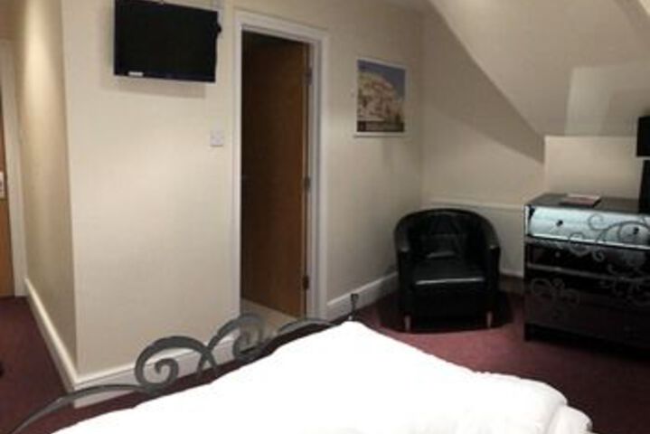Hotel Suite Photo