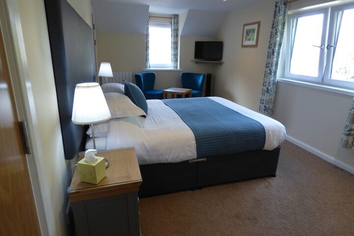 Room 6 of 34