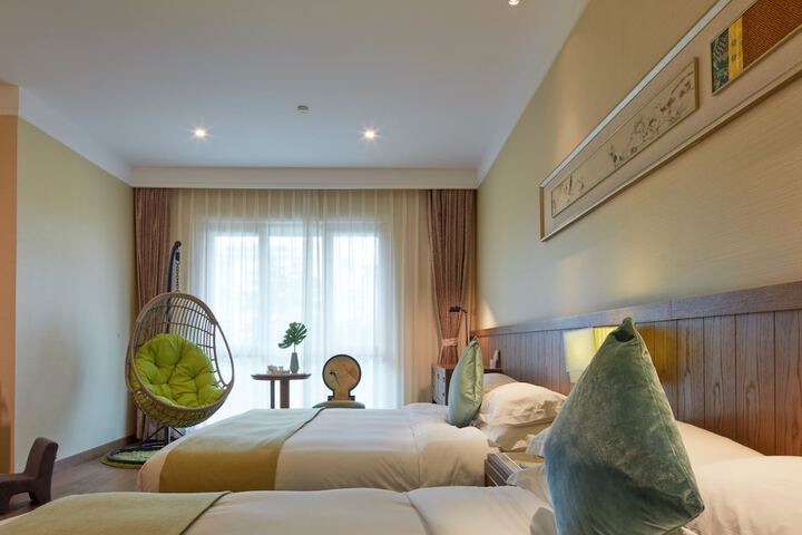 Room 14 of 42