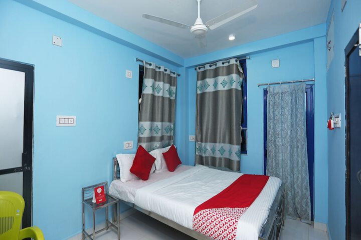 Room 12 of 24