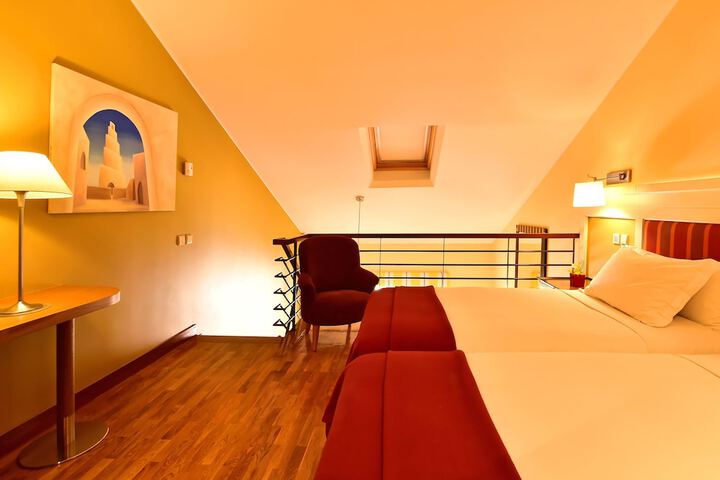 Room 19 of 63