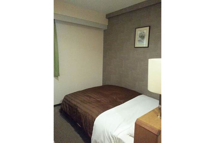 Room 25 of 84