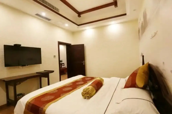 Room 5 of 20