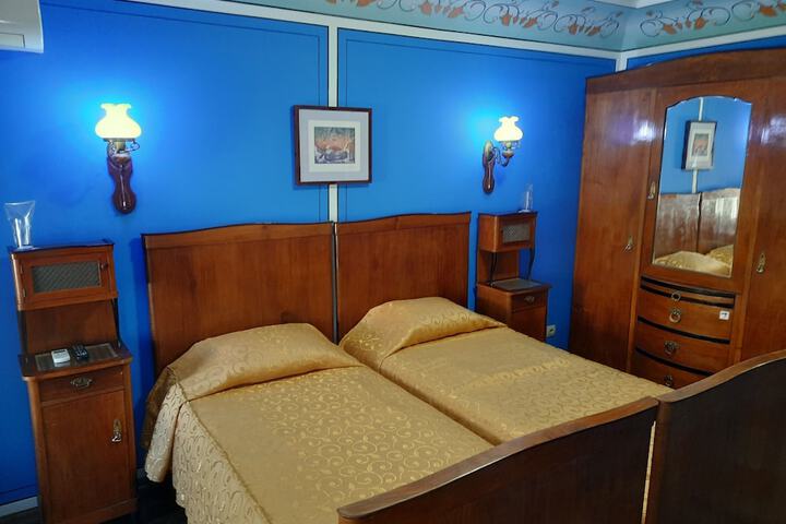 Room 19 of 47