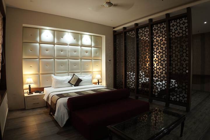 Room 8 of 41