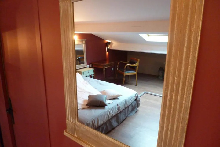 Room 14 of 14