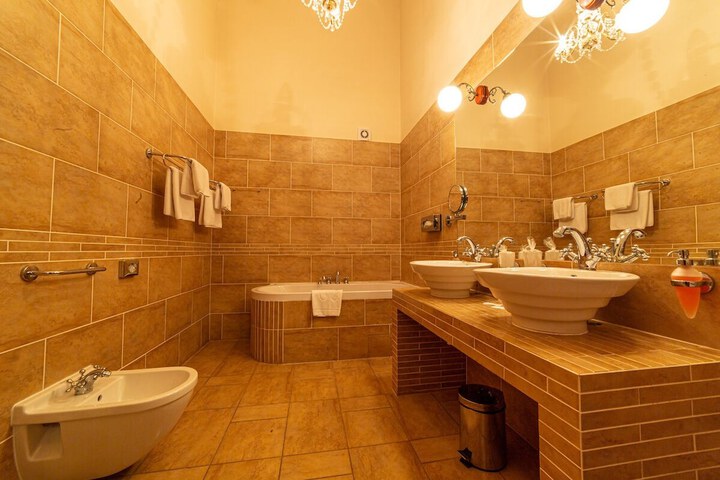Room 20 of 40
