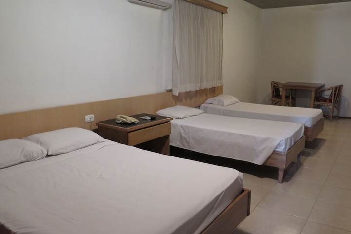 Room 9 of 29