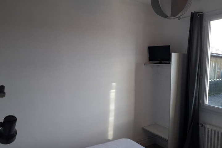 Room 4 of 14