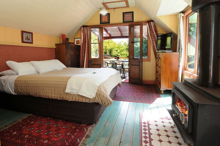 Room 2 of 39