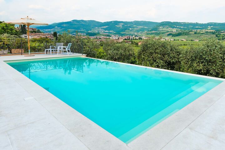Pool 61 of 75
