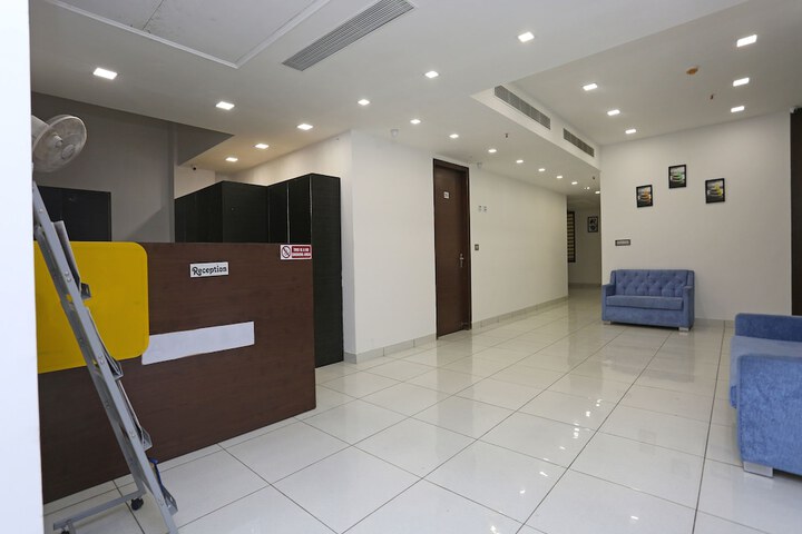 Hotel Interior 4 of 25