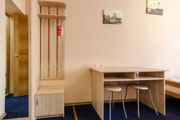 Room 16 of 33