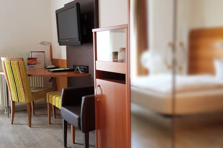 Room 17 of 63