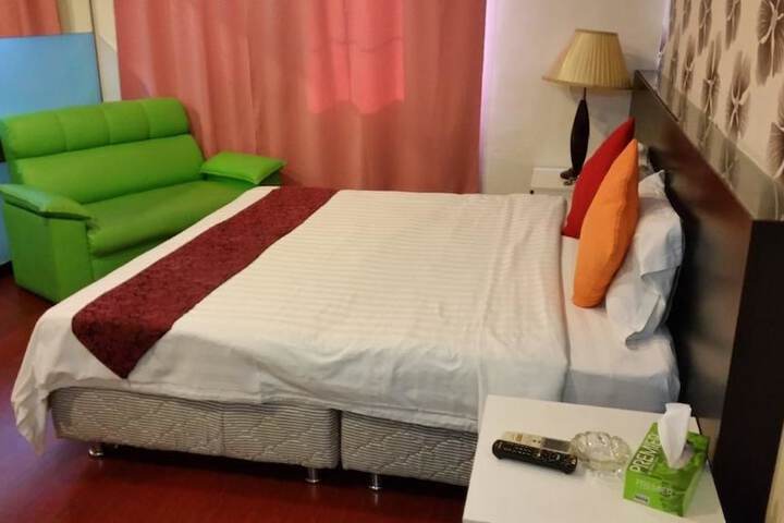Room 11 of 35