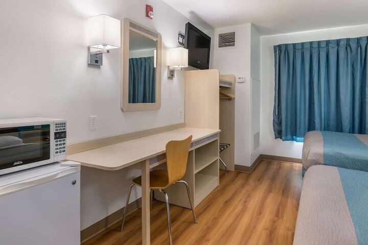 Room 8 of 51