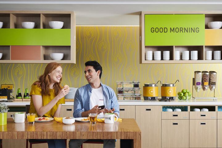 Breakfast area