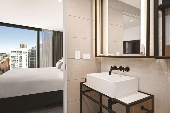 Room 53 of 84