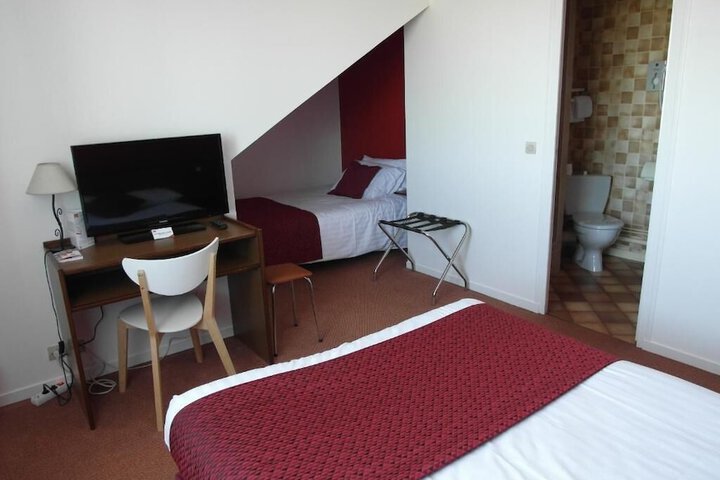 Room 17 of 50