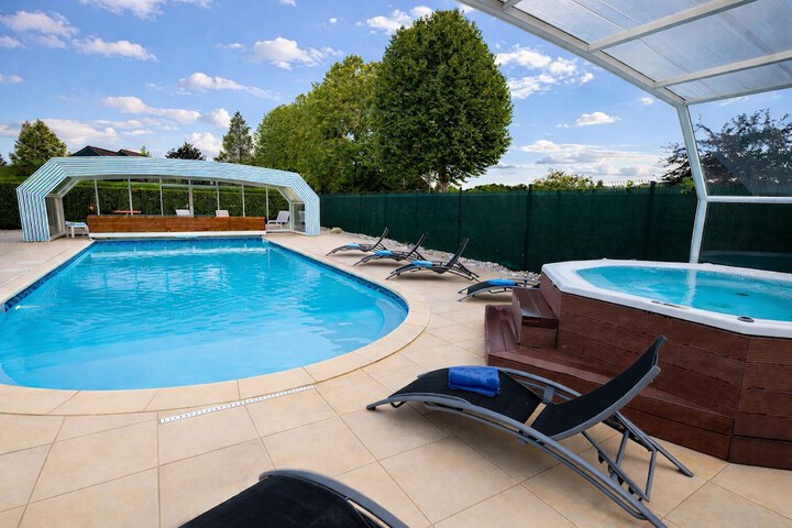 Pool 39 of 62