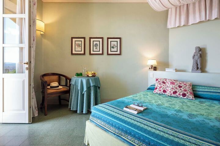 Room 48 of 170