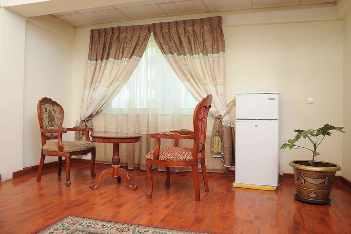 Room 21 of 34