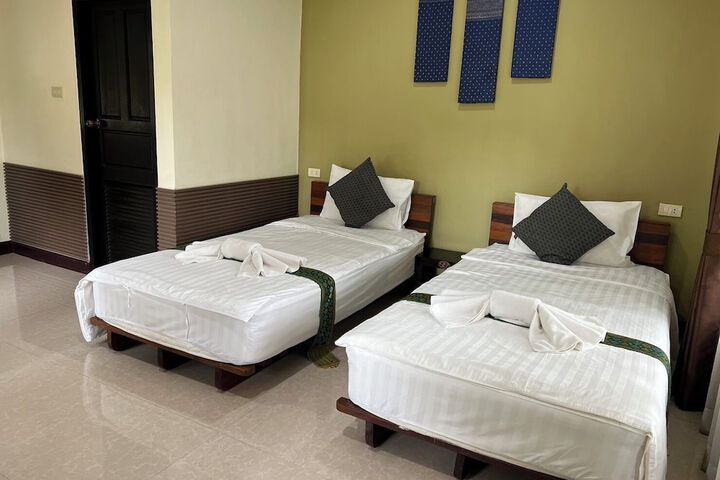 Room 12 of 81