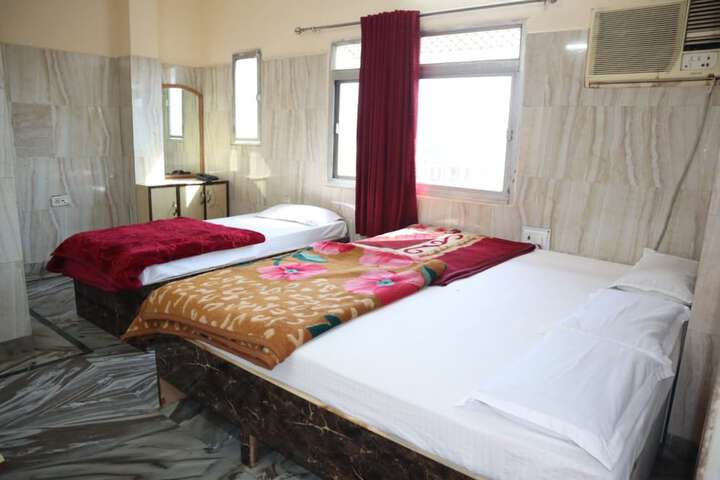Room 5 of 20