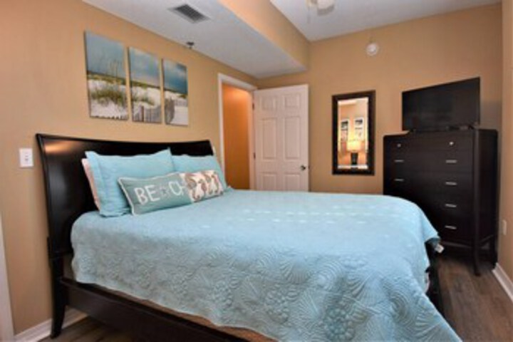 Room 183 of 200